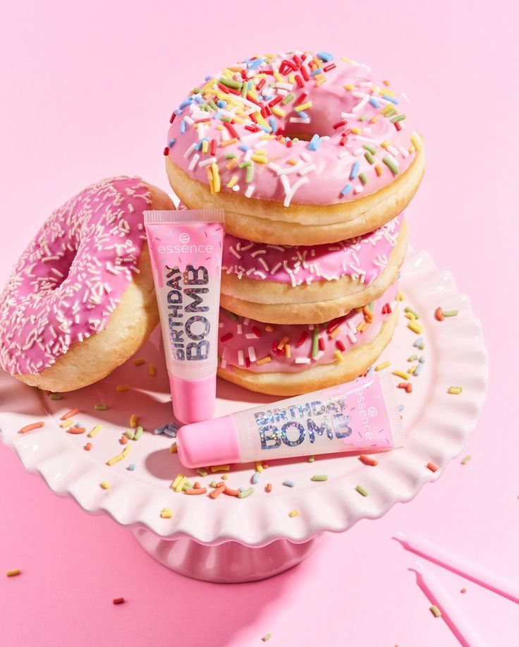 Essence Birthday Bomb Shiny Lip gloss